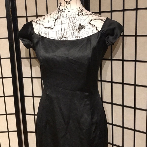 Vera Wang Satin off shoulder Vintage Pencil Formal Evening Retro whimsygoth - Picture 2 of 10